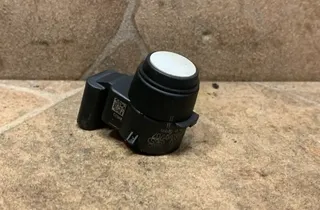 BMW M3 E90/E92/E93 (2007-2013) PDC Parking Sensor 6935598 33931618