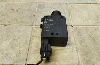 OPEL Omega B (1994-2003) Двигатель центрально замка 1101215,90460062 21038967