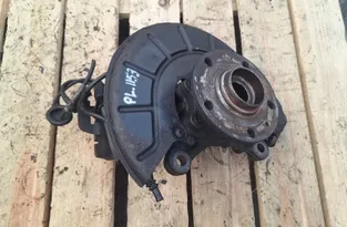 VOLKSWAGEN Touran 1 generation (2003-2015) Ступица передняя левая 33476895