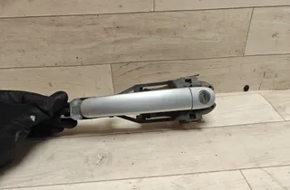 VOLKSWAGEN Passat B5 (1996-2005) Priekšējo kreiso durvju ārējais rokturis 3B0837885 33521815