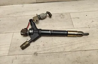 TOYOTA Avensis 2 generation (2002-2009) Degvielas sprausla 236700R040 34375353