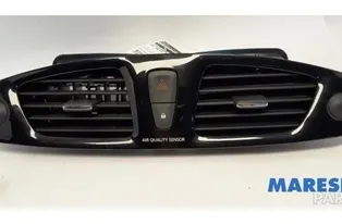 RENAULT Scenic 3 generation (2009-2015) Instrumentu panelis 682609134,682609134R 32011968