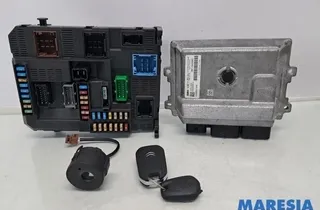 CITROËN C4 Cactus 1 generation (2014-2024) Engine Control Unit ECU 9811545080,9807531680,9663123380,1613248880,1612139080,22661F,6160C1,V29059263,1633104540 33465767