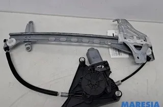 CITROËN C1 2 generation (2014-2023) Priekšējo kreiso durvju logu pacēlājs B001019780,B000848480 33522552