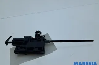 RENAULT Scenic 3 generation (2009-2015) Degvielas tvertnes vāciņa bloķēšana 8200312600,82003126000 34363345