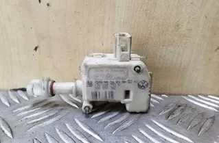 VOLKSWAGEN Golf 5 generation (2003-2009) Замок крышки топливного бака 3B0959782,1J6810773A 26108975