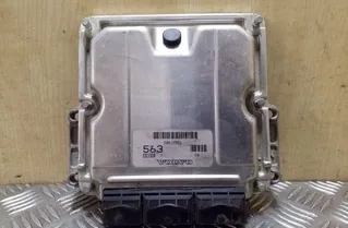 VOLVO S40 1 generation (1996-2004) Motora vadības bloks 30618563,8200049959,0281010441 26115952