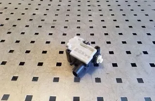 BMW X5 E70 (2006-2013) Degvielas tvertnes vāciņa bloķēšana 6985882,67116985882 26192044