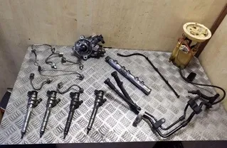 MINI Countryman 1 generation (R60) (2010-2016) Degvielas iesmidzināšanas komplekts 850690203,8506902,0445110401 26211522