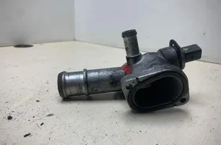 VOLKSWAGEN Passat B5 (1996-2005) Coolant Hose Pipe 038121133A 34198359