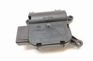 AUDI A4 B8/8K (2011-2016) Клапаны управления внутренним подогревом 4F0820511 33537764