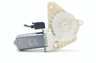 MERCEDES-BENZ A-Class W169 (2004-2012) Priekšējo kreiso durvju logu pacēlāja motorīts A1698201642 33561620