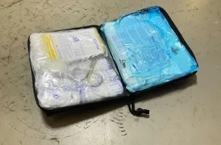 AUDI Q5 8R (2008-2017) First aid kit 8W0860282B 33806631