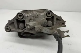 AUDI A6 C6/4F (2004-2011) Priekšējais kreisais bremžu suports 973,6013,E026 33575342