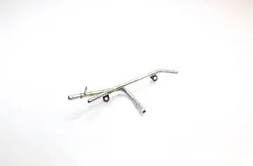 AUDI A3 8V (2012-2020) Citas šļaukas / trubas 04L201360 11570518