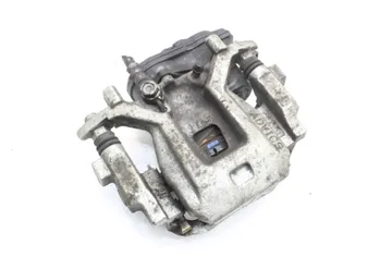 LEXUS ES 7 generation (2018-2024) Aizmugurējais labais bremžu suports 33568838