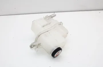 LEXUS ES 7 generation (2018-2024) Расширительный бак 33573230