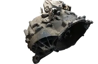 VOLVO V50 1 generation (2003-2012) Gearbox 1023868 33195942
