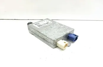 BMW 3 Series E90/E91/E92/E93 (2004-2013) Bootlid Antenna Amplifier 9123739 33634980