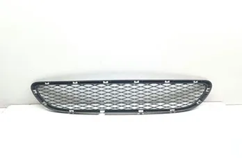 BMW 3 Series E90/E91/E92/E93 (2004-2013) Нижняя решетка переднего бампера 15857711 33665075