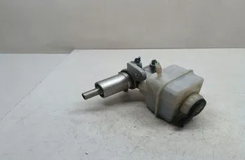 BMW 6 Series F06/F12/F13 (2010-2018) Brake Cylinder 33687583