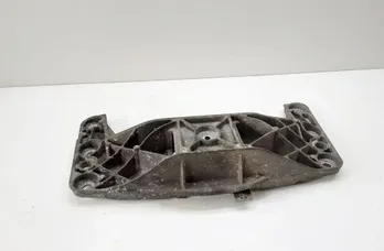 BMW 5 Series E60/E61 (2003-2010) Pārnesumkārbas kronšteins 6761106 33698927