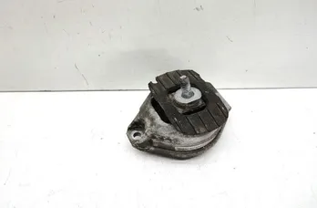 BMW 5 Series E60/E61 (2003-2010) Передняя подушка двигателя 6761090 33703214