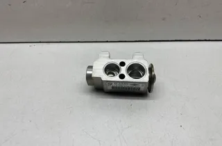 BMW X3 F25 (2010-2017) Gaisa kondicioniera izplešanās vārsts 9226078 33736596