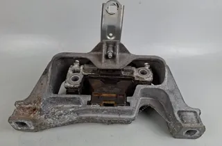 MERCEDES-BENZ A-Class W176 (2012-2018) Подушка двигателя правая A2462402517 33364697