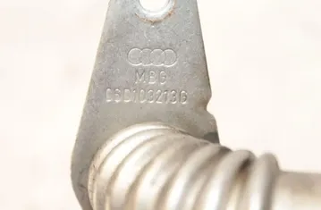 AUDI A6 C6/4F (2004-2011) Трубка рециркуляции отработавших газов 06D103213G 33279969