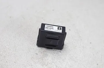 NISSAN Qashqai 2 generation (2013-2023) Citau veidu vadības bloki 284P1HV01B 33284924