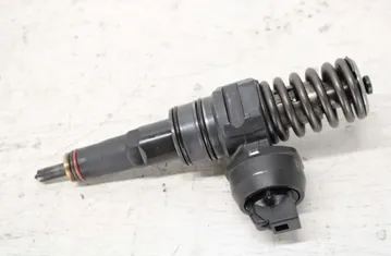 AUDI A4 B8/8K (2011-2016) Degvielas sprausla 33300621