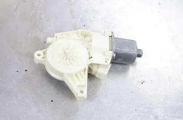 MERCEDES-BENZ C-Class W204/S204/C204 (2004-2015) Rear Right Door Window Control Motor 2048200642 33398145