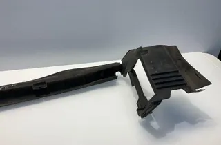 MERCEDES-BENZ E-Class W211/S211 (2002-2009) Radiatora gaisa novirzītājs A2115050630 33344197