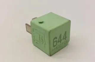 VOLKSWAGEN Passat B8 (2014-2023) Реле 4H0951253 34446527