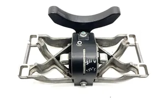 JAGUAR XK X150 (2005-2014) Кронштейн крепления коробки передач 6W83-5060-AD,6W835060AD 33566438