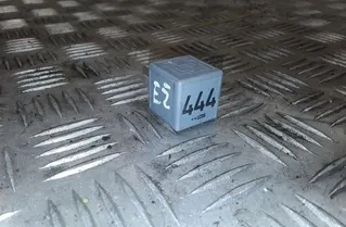 AUDI A3 8L (1996-2003) Relejs 1J0927841 25478871