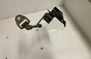 SEAT Ateca 1 generation (2016-2024) Front Right Level Sensor 5Q0907503 33210150