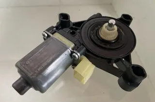 SEAT Ateca 1 generation (2016-2024) Front Left Door Window Regulator Motor 5Q0959802B 33212110