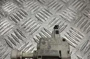 VOLKSWAGEN Passat B6 (2005-2010) Degvielas tvertnes vāciņa bloķēšana 3C0810773 20211564