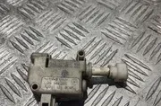 VOLKSWAGEN Passat B6 (2005-2010) Degvielas tvertnes vāciņa bloķēšana 3C0810773 20211603