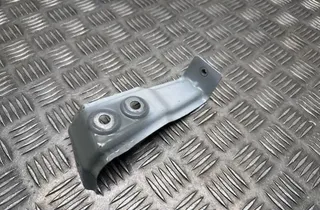 BMW X5 G05/G18 (2018-2024) Priekšējā labā spārna kronšteins 7418218 33553551