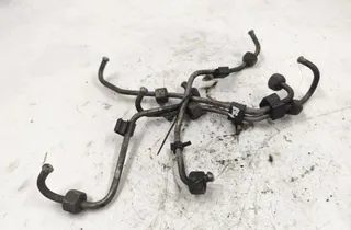 VOLKSWAGEN Passat B7 (2010-2015) Degvielas caurule 31489885