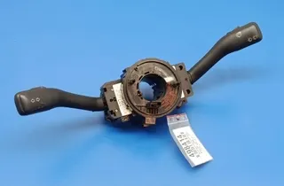 AUDI A3 8L (1996-2003) Pagrieziena rādītāja mehānisms 4B0953503F 33503824