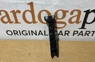 MERCEDES-BENZ GLE W167 (2019-2024) Kreisās puses luktura kronšteina stiprinājums A1676201401 33426872