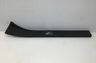NISSAN 350Z Z33 (2001-2009) Priekšējā labā sliekšņa apdare 769B0CD000 33628677