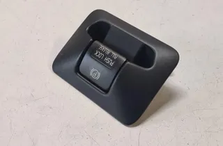 VOLVO V60 1 generation (2010-2020) Stāvbremzes poga 31334637 33160335