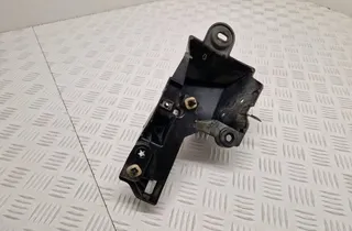 PEUGEOT 508 1 generation (2010-2020) Aizmugurējā labā bampera stiprinājums 9687948980 33542970