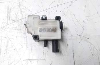 BMW X5 E70 (2006-2013) Degvielas tvertnes vāciņa bloķēšana 6985882 27703867