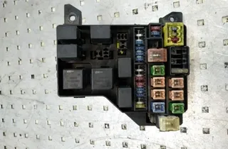 VOLVO V40 1 generation (1996-2004) Drošinātāju kārba 72541985,30859714 34353295